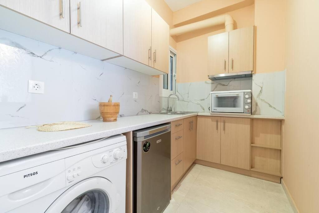 Modern African-Inspired Flat Apartment Athens Ngoại thất bức ảnh